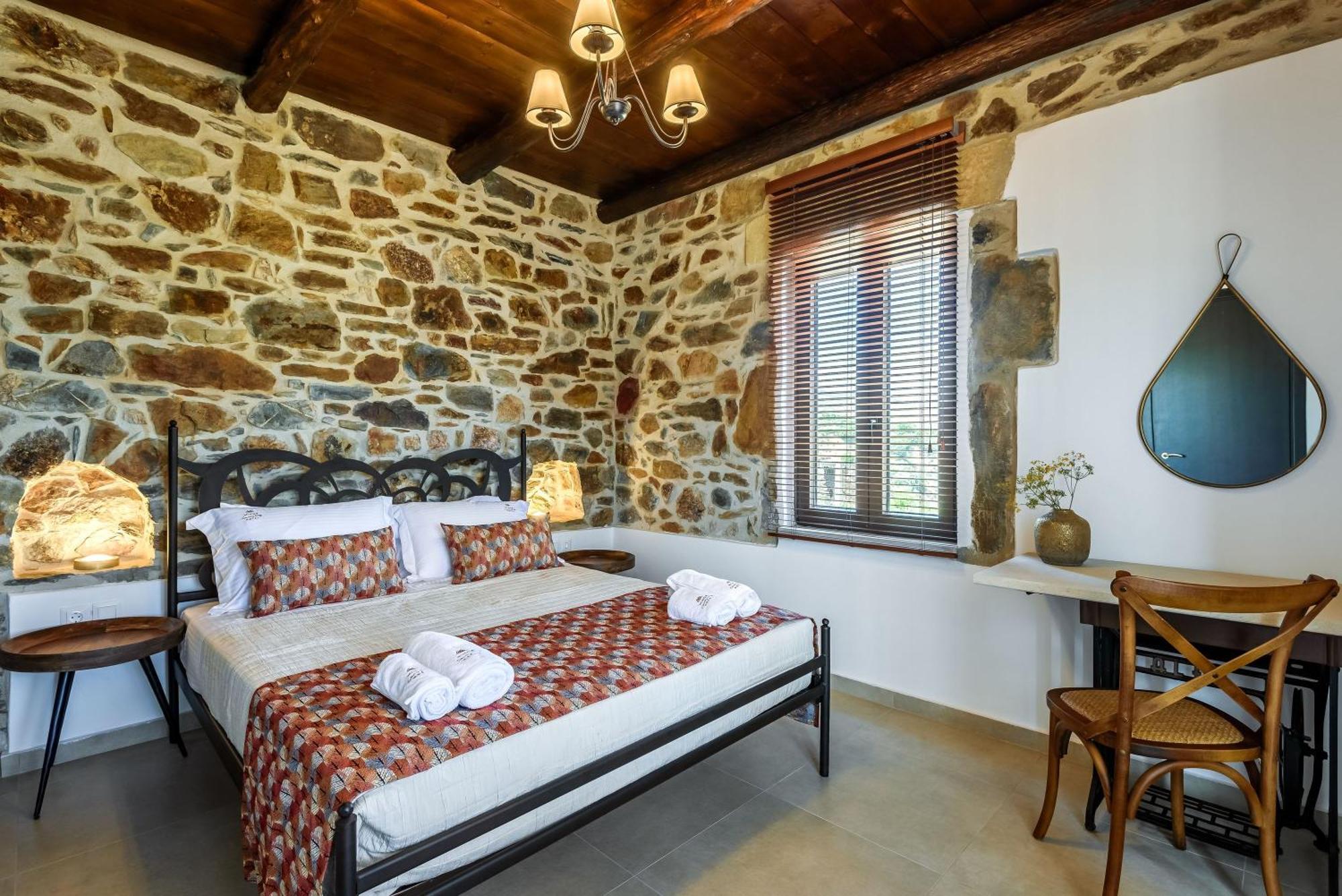 Minos Country Living Apartments Agriles Esterno foto