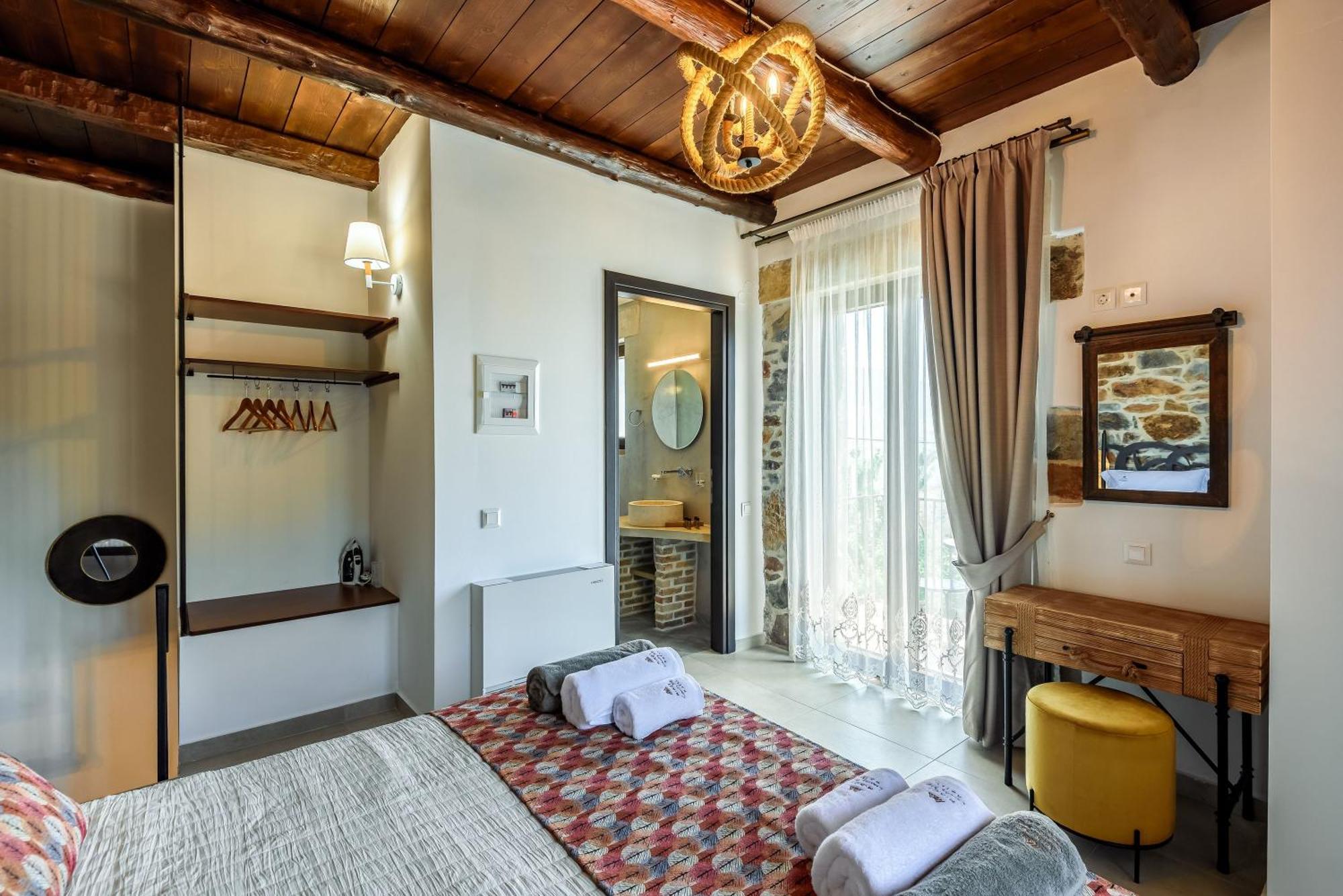 Minos Country Living Apartments Agriles Esterno foto