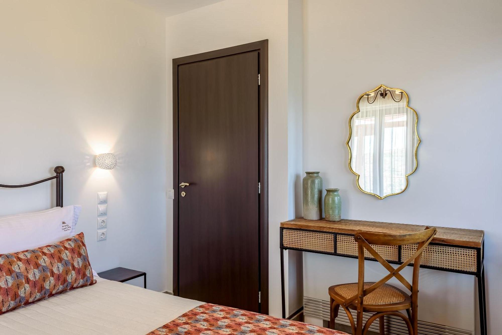 Minos Country Living Apartments Agriles Esterno foto