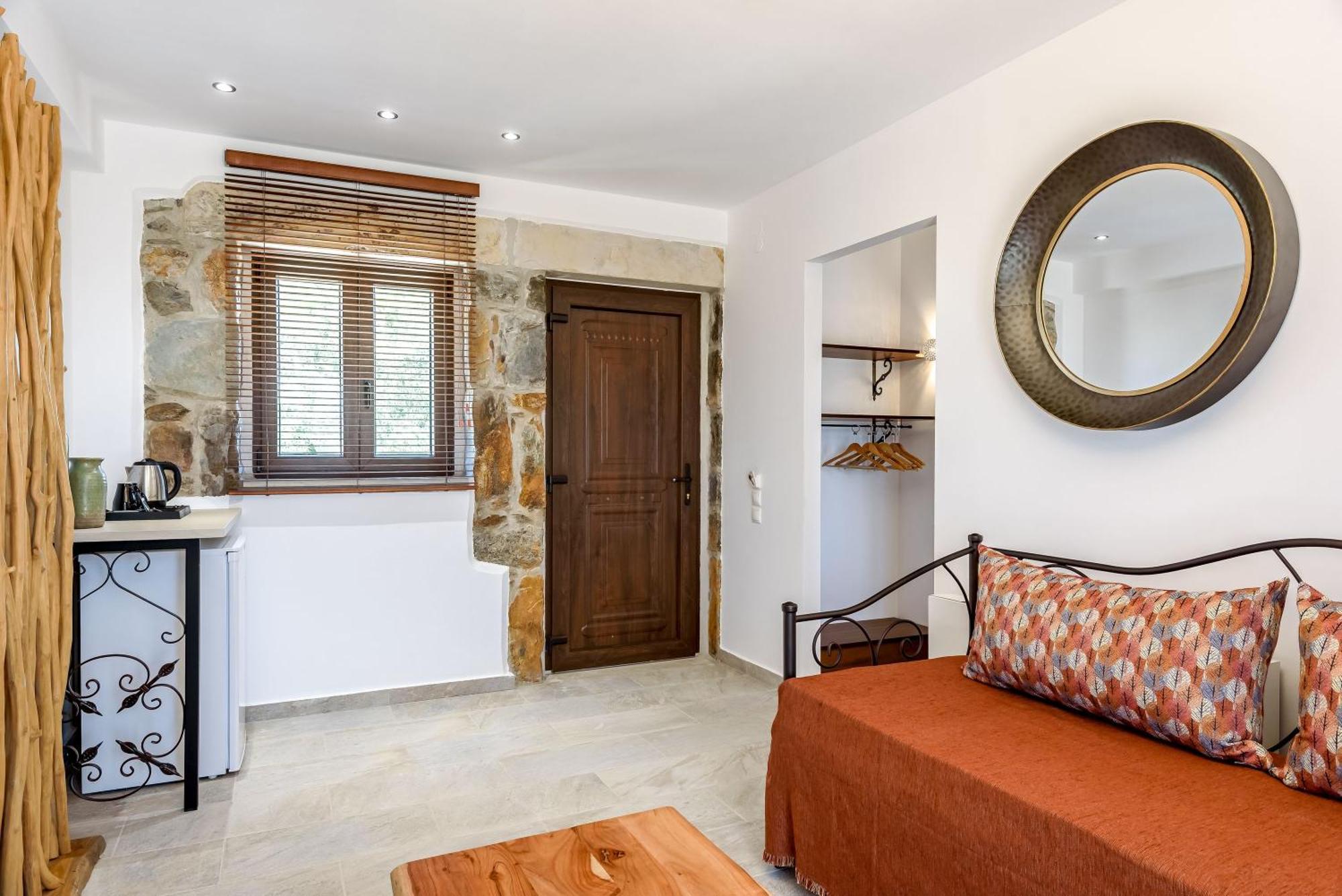 Minos Country Living Apartments Agriles Esterno foto