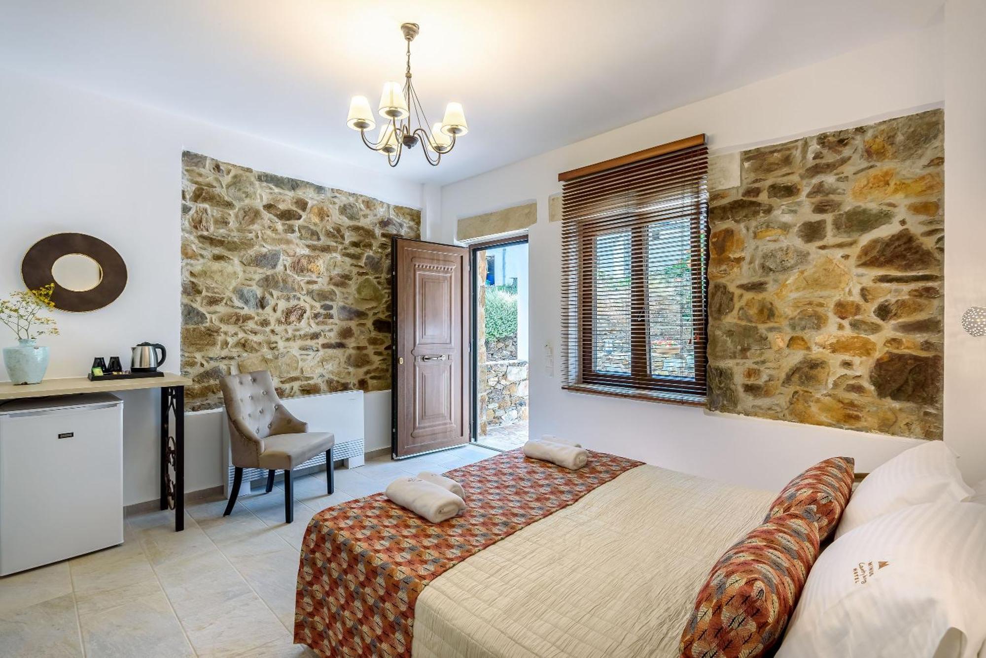Minos Country Living Apartments Agriles Esterno foto