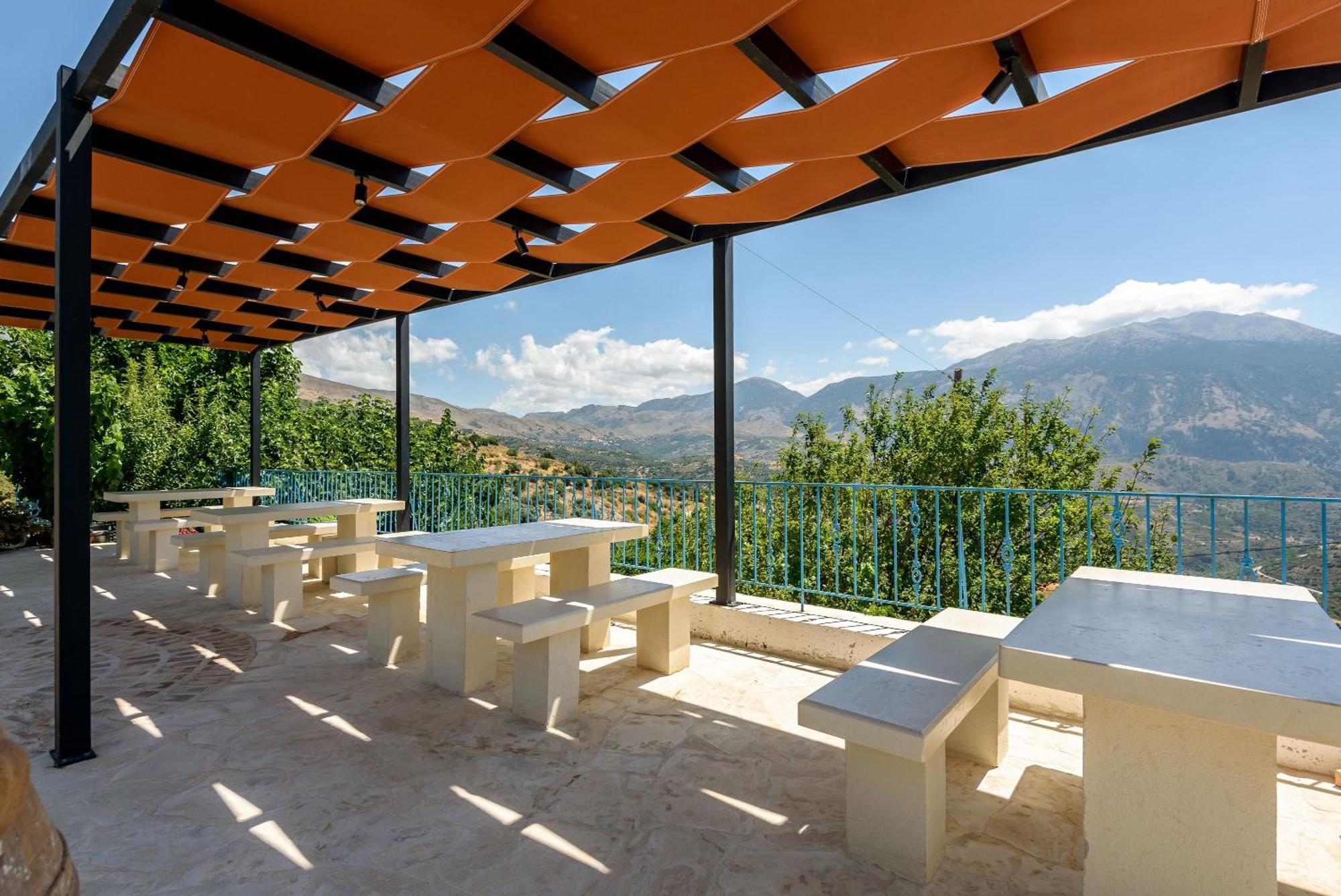 Minos Country Living Apartments Agriles Esterno foto