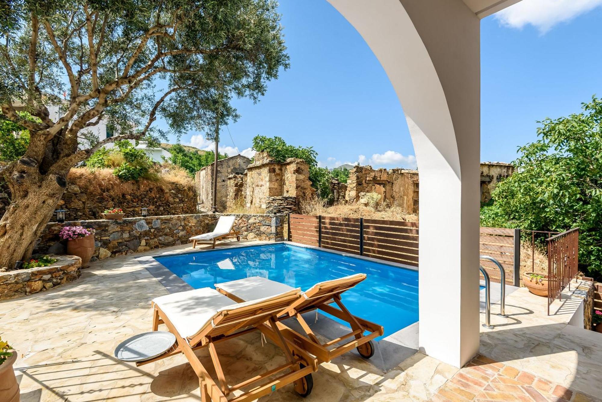 Minos Country Living Apartments Agriles Esterno foto